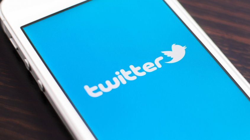 Twitter prepara una función que archive automáticamente los tuits antiguos