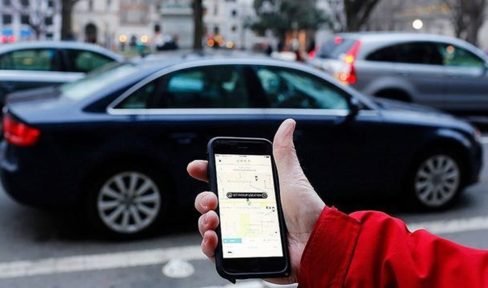 Consejos de seguridad para aplicar antes y durante un viaje en Uber o Lyft