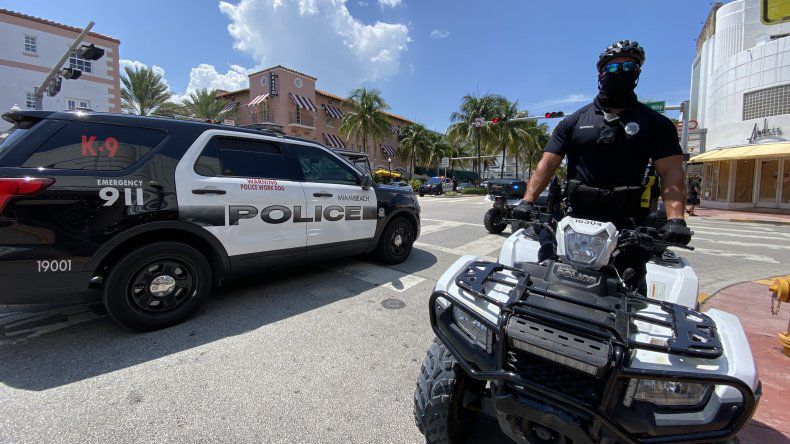 Joven ciclista arrolló a una mujer en Miami Beach