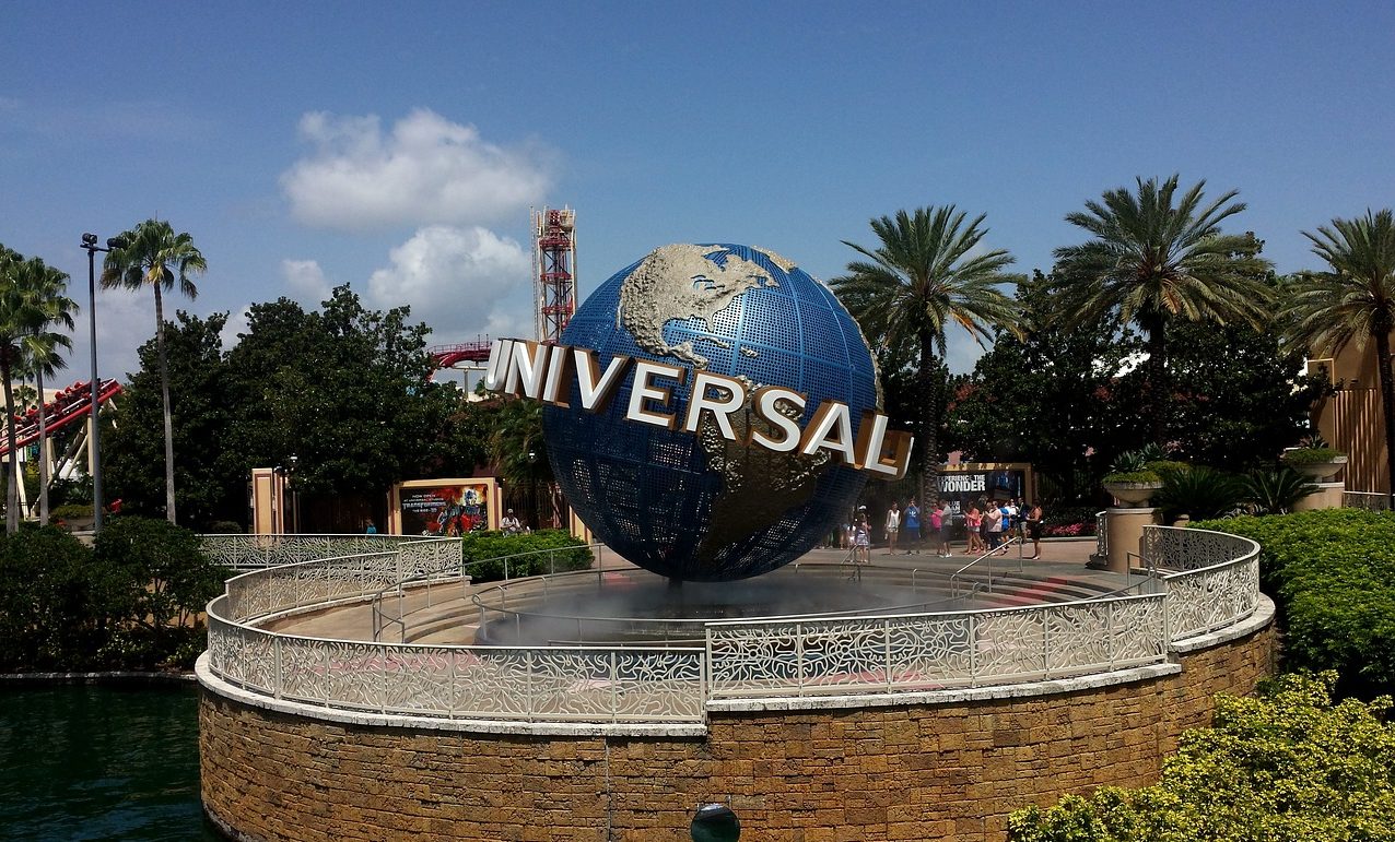 Despidieron a un actor de Universal Studios tras hacerle un gesto racista a una niña de 6 años