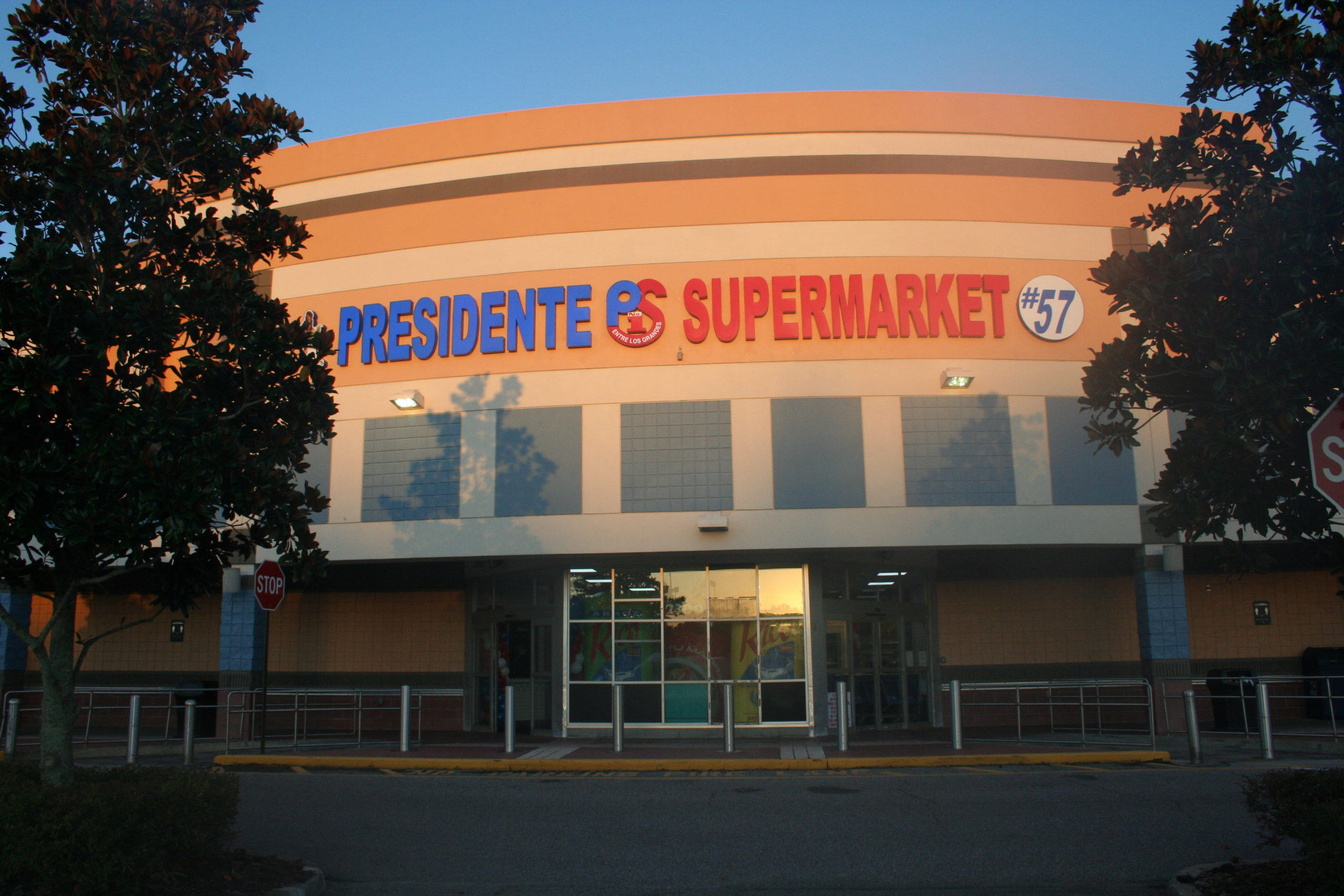 Presidente Supermarkets, con sede en Miami, abre su quinta tienda en Orlando