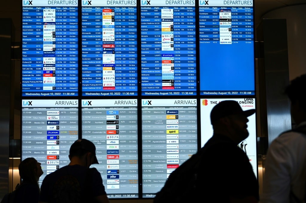 Ciberataques afectan sitios web de aeropuertos de EE.UU.