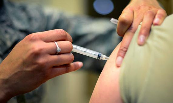 La FDA está considerando vacunas específicas para la variante ómicron del covid-19