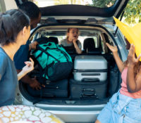 En verano muchas familias recorren otros estados en su auto, ¿les cubre el seguro?
