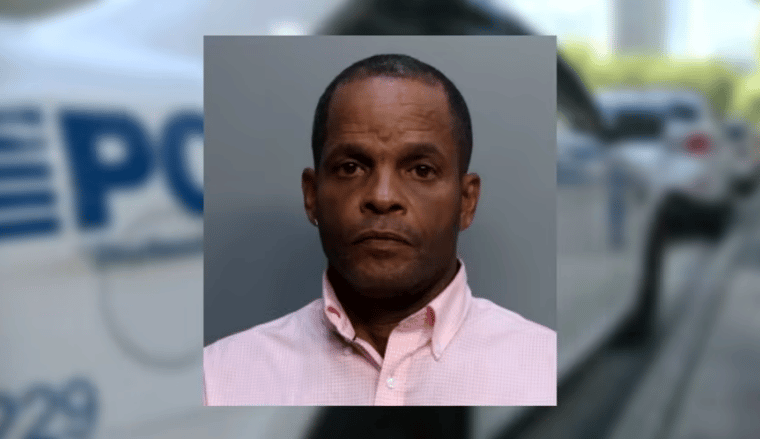 Miami: Sacerdote de vudú es acusado de violar dos veces a una mujer a punta de cuchillo