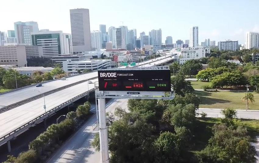 Crean aviso para evitar el tráfico cuando los puentes del Río de Miami estén elevados (video)