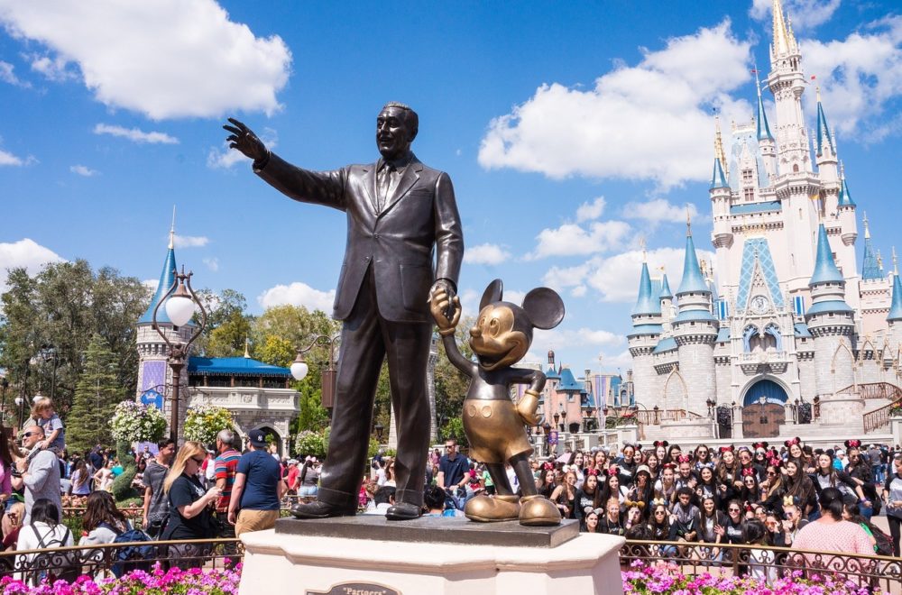 Disney cancela proyecto que generaría miles de empleos tras disputa con DeSantis
