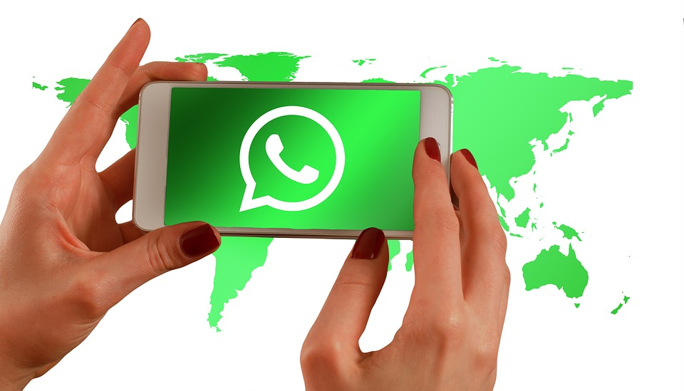Te adelantamos las nuevas opciones de la actualización de WhatsApp: autodestrucción de mensajes y modo nocturno