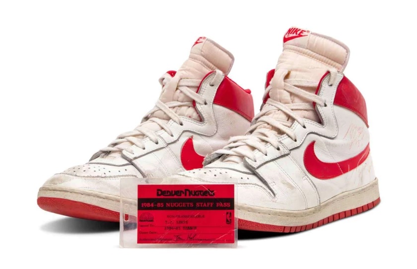 Zapatillas usadas por Michael Jordan se pueden convertir en las más caras de la historia